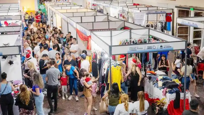 Vuelve la Gran Feria Navideña
al Paseo Costanero capitalino
