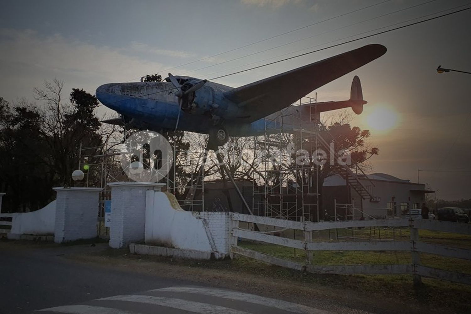 El AeroClub comenzó la restauración de su nave insignia, el Lockheed Lodestar