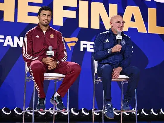De la Fuente tocó todos los temas en la previa, junto a Rodri.