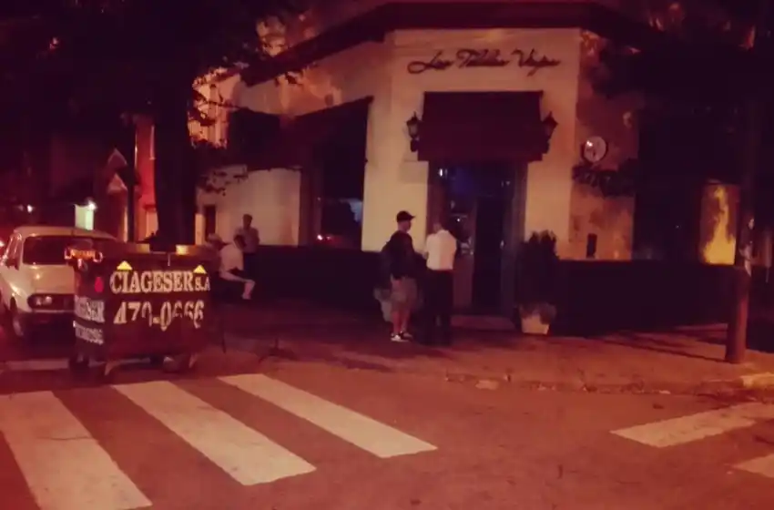 Se incendió la campana de una parrilla: evacuaron a todos los comensales