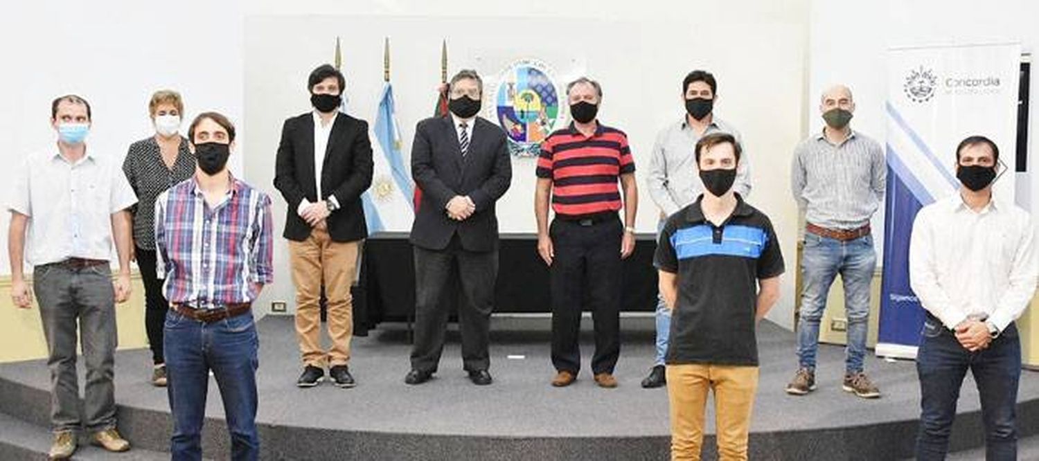 La nueva asociación de profesionales de seguridad e  higiene, se reunió con el Intendente