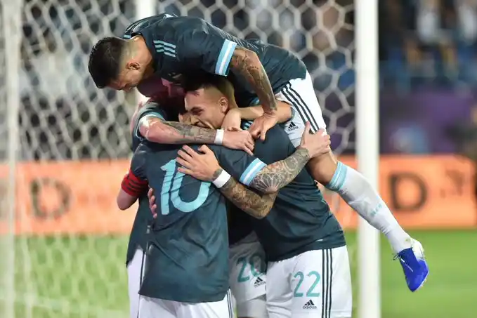 De la mano de Messi, la Selección Argentina le ganó 1 a 0 a Brasil en Riad