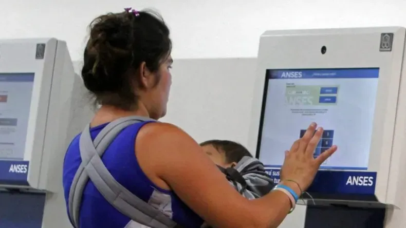 ANSES modificó un requisito para cobrar la AUH en abril