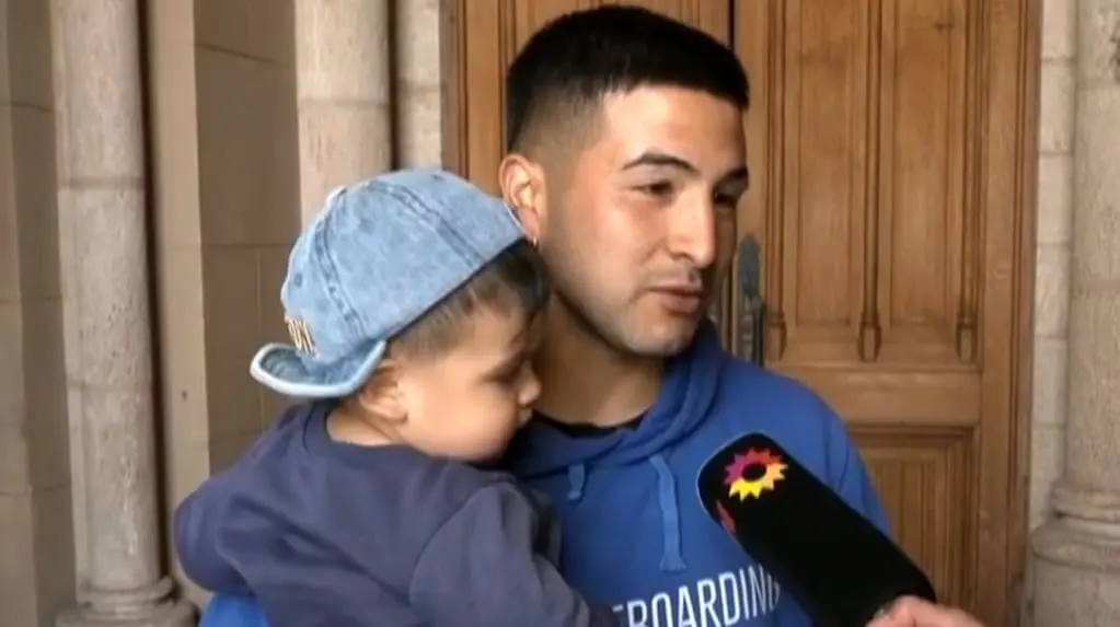 Enzo Hoyos, el 10 de Ferro, visitó la Basílica de Luján para pedir por el ascenso