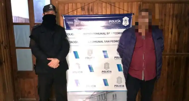 Allanaron una casa donde habitan colombianos y uno de ellos quedó imputado en una causa por comprar un celular robado