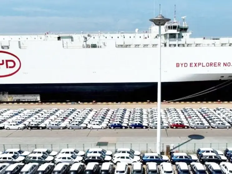 Llega un barco chino con más de 5.000 autos: qué impacto tendrá en el mercado local