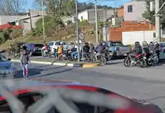 Su madre está en un hogar y denuncia que debe soportar de manera diaria los ruidos de motocicletas con escapes libres