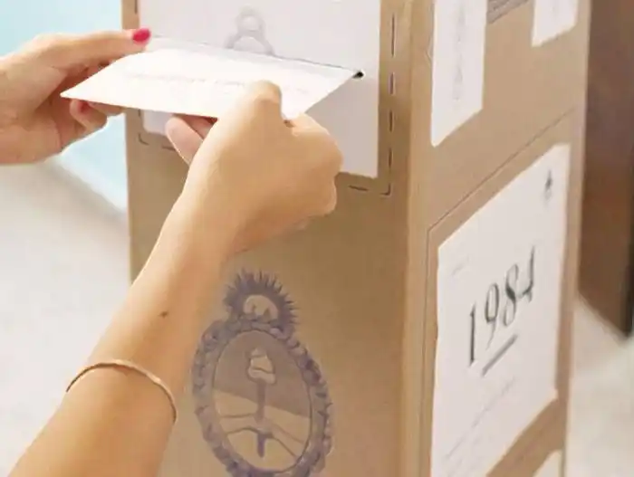 Se necesita un centenar  de candidaturas para  sostener una postulación  a la gobernación