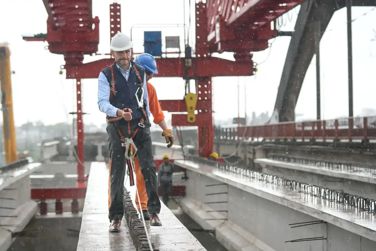 Pullaro recorrió el nuevo puente Santa Fe-Santo Tomé, que ya tiene un avance del 74 % - 2