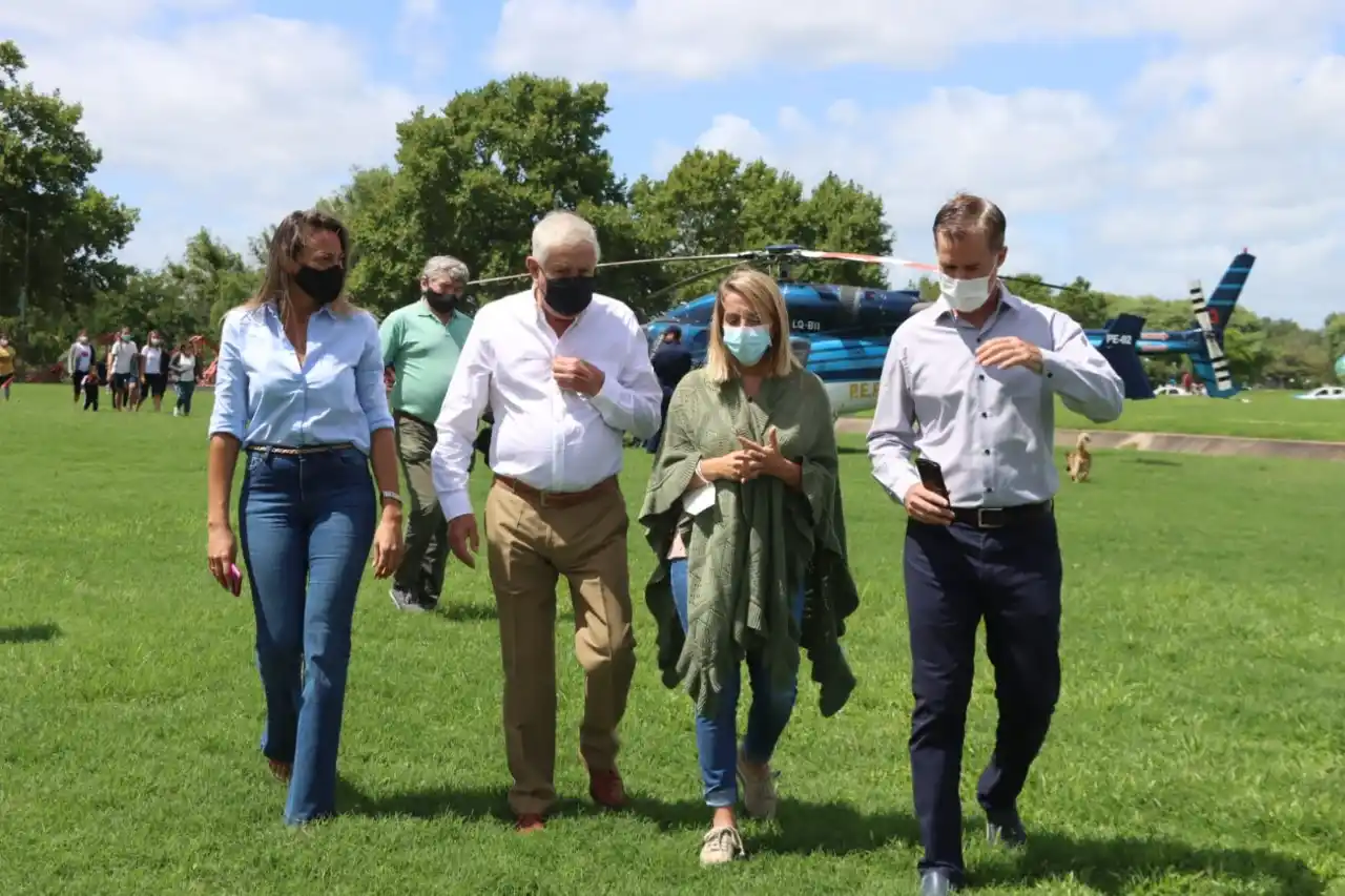 La vicegobernadora Stratta entregó una ambulancia e informó sobre la construcción de 30 nuevas viviendas