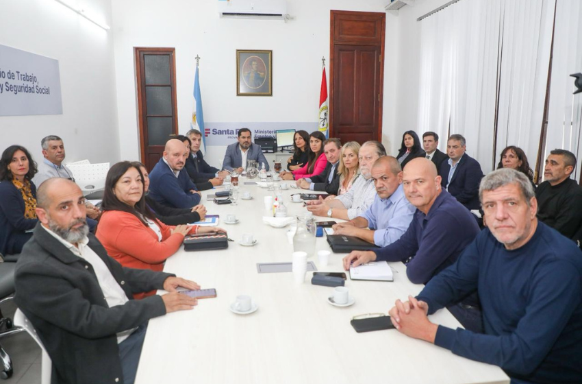 Los gremios docentes responderán el viernes, a la propuesta salarial de la Provincia