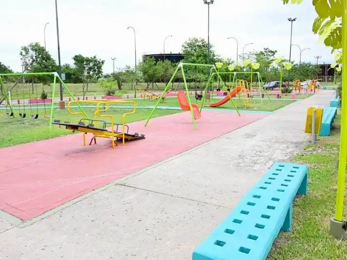 El Municipio restauró plaza del Bernardino 
Rivadavia tras los ataques vandálicos