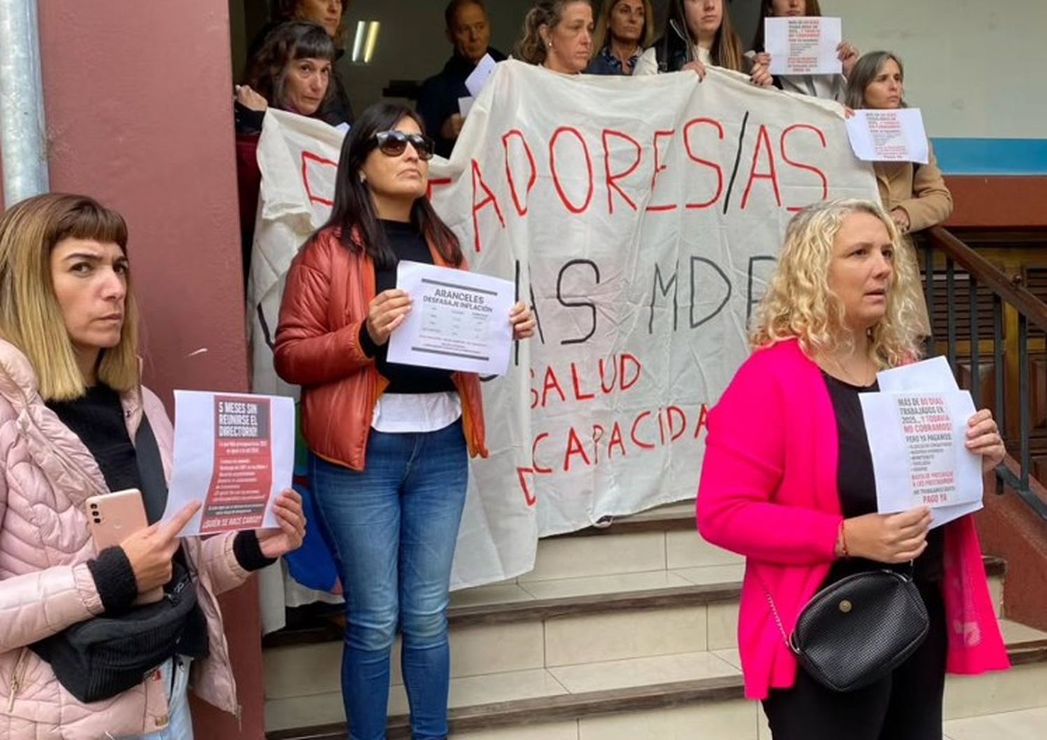 Los prestadores de salud reclaman que sus salarios están retrasados en más de un 300%.