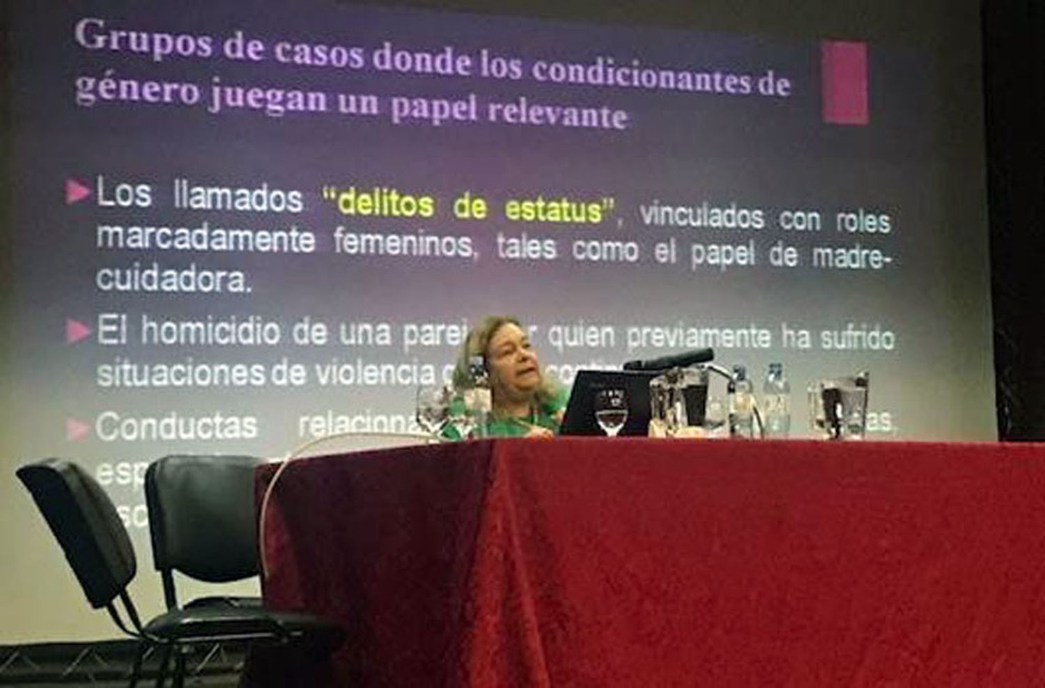 Política de género: “Tiene que haber una mujer con poder en cada lugar”