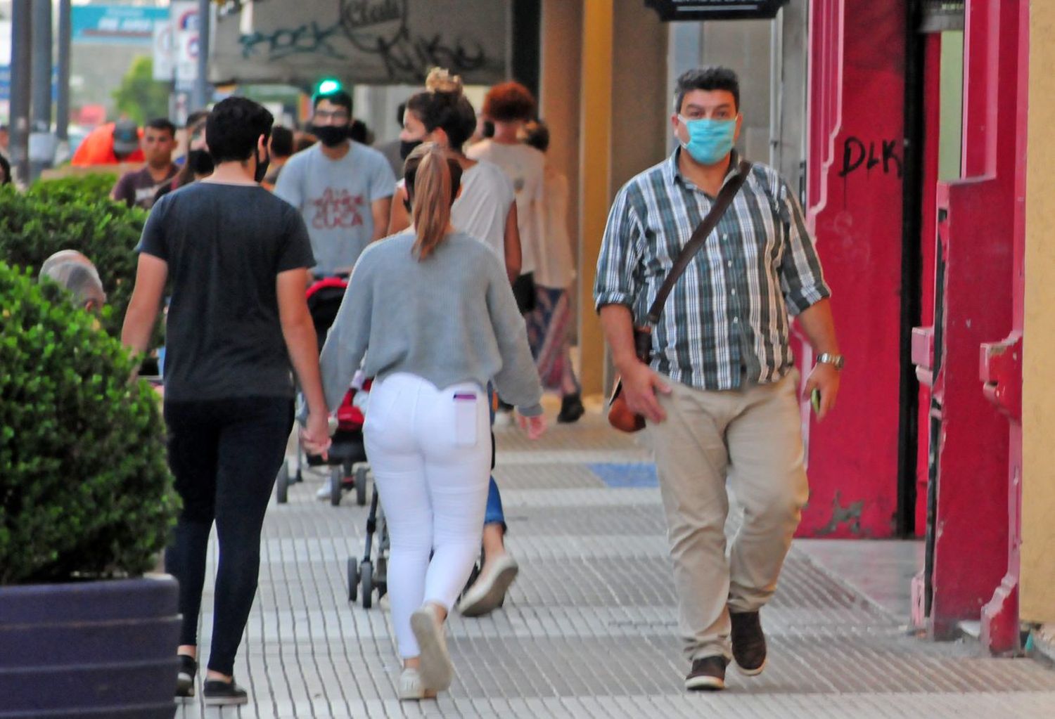 "Para nosotros hoy estamos en semáforo en rojo", dijo Teruggi y deslizó más restricciones