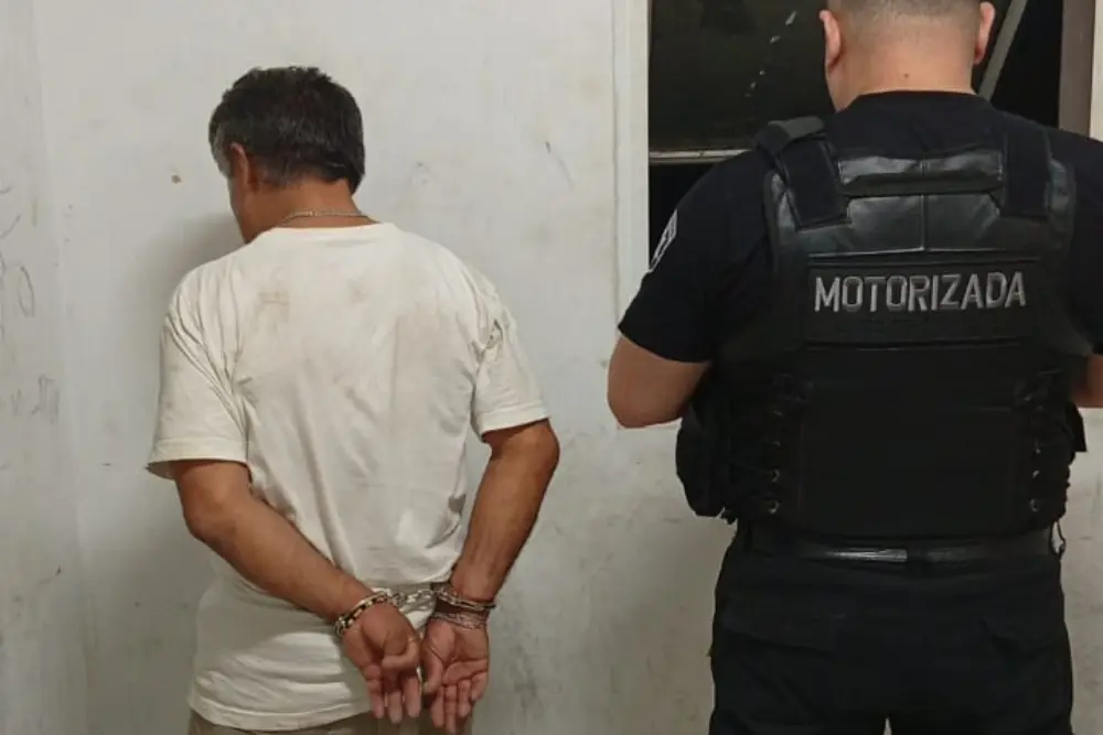 Detenido en el centro.