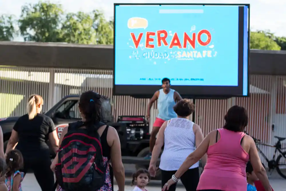 “Moviendo el barrio” llega este viernes al Distrito La Costa