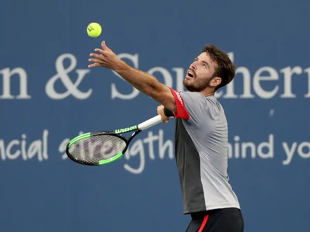 Londero no pudo con Federer 