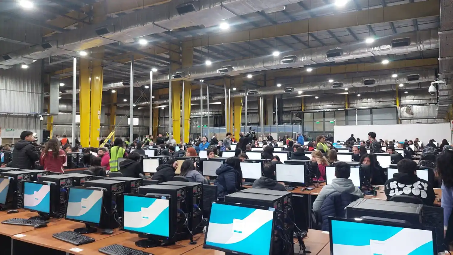 Se lleva adelante el simulacro en la central operativa de Correo Argentino.