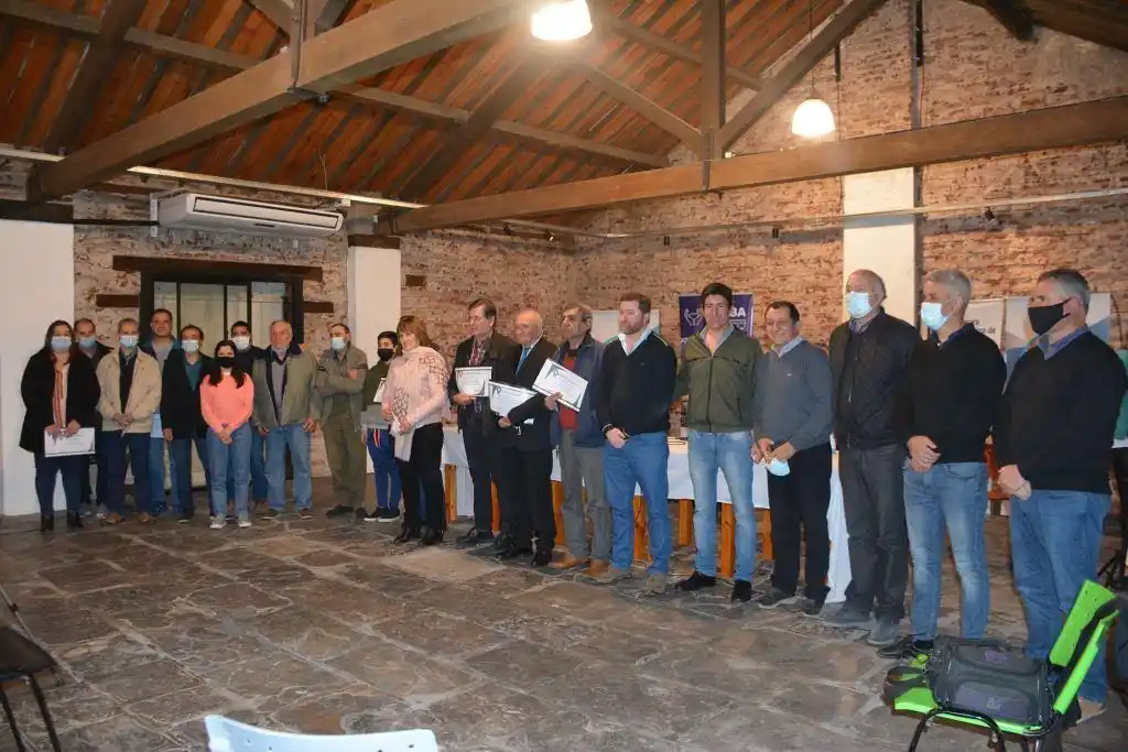 Reconocimiento del municipio a emprendedores y comerciantes