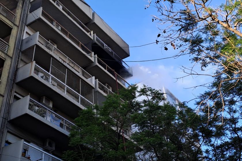Incendio en un edificio del centro: no hubo heridos