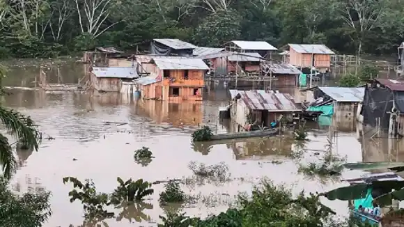 GUSTAVO PETRO declara «situación de desastre» en toda COLOMBIA a causa de las lluvias