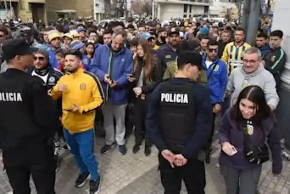 El Ministro de Seguridad de Santa Fe anticipó que habrá 900 policías para el Central - Newell´s