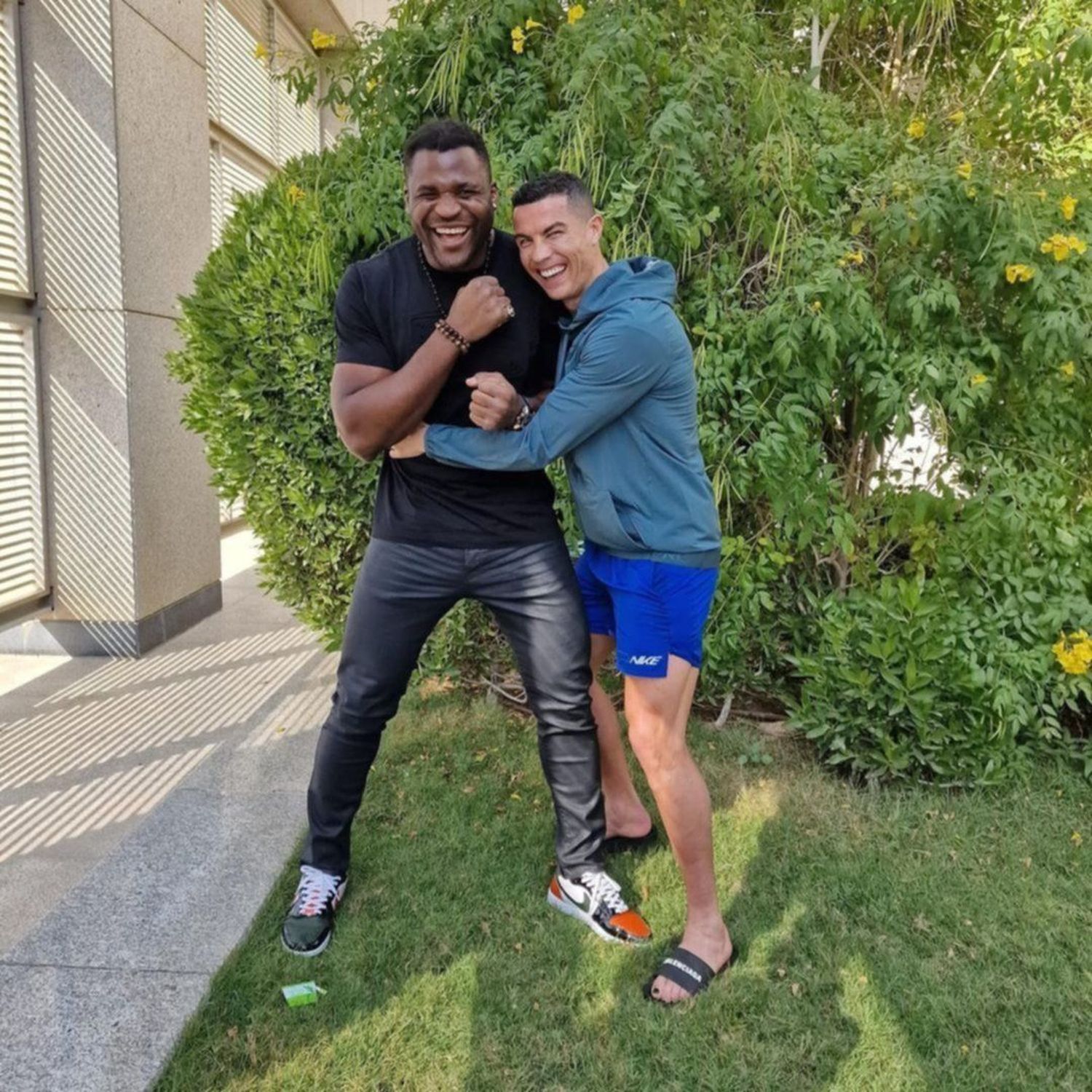 Mira el reloj que Cristiano Ronaldo le regaló a Francis Ngannou