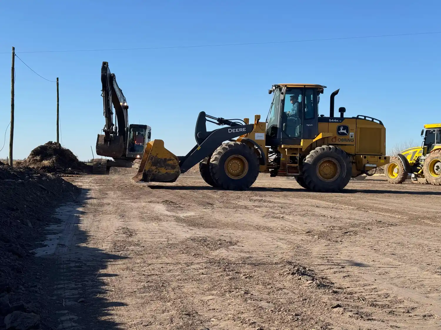 Las máquinas trabajan a pleno en el primer sector de obra.