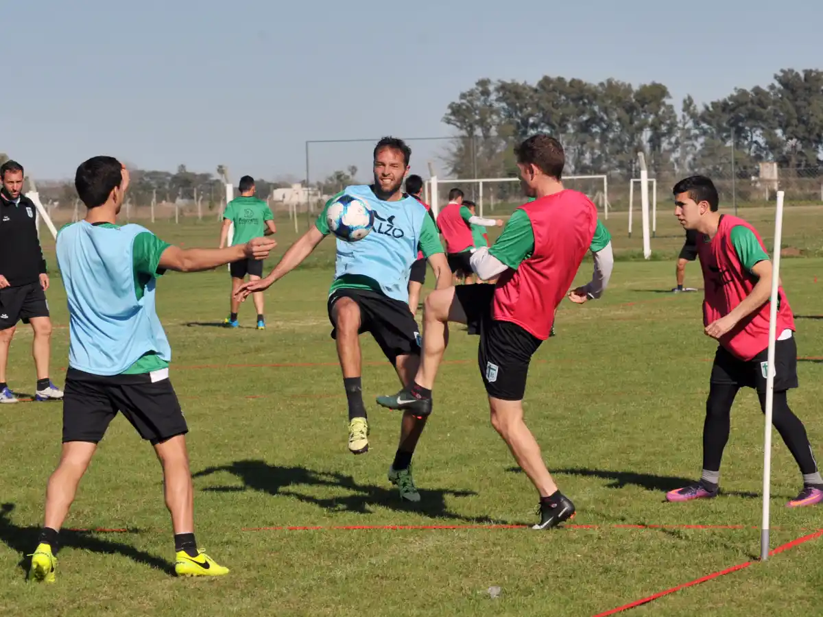 Trabaja y parte rumbo a Santiago 