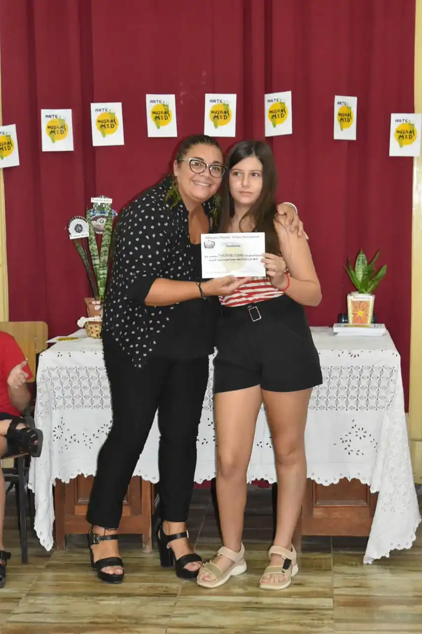 Se realizó la primera exposición de “Arte Huellas Med”