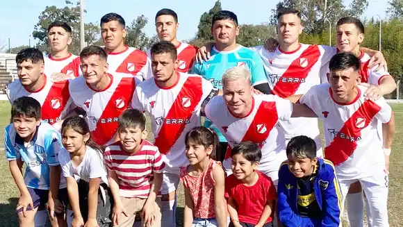 Libertad igualó con La Bianca y es único líder. Ganaron Colegiales, Constitución, Santa María, Comunicaciones y Real