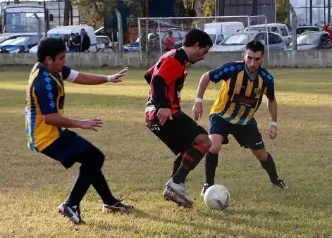 Se disputa una nueva fecha del Torneo Local: todos los partidos y canchas 
