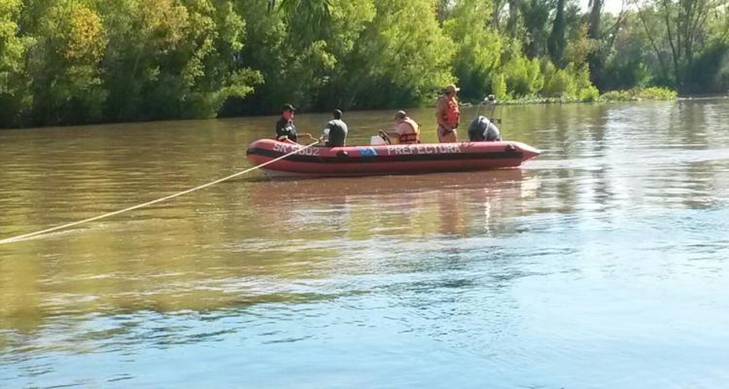 Con buzos de Bomberos, buscan en el riacho a Jorge Andreetta
