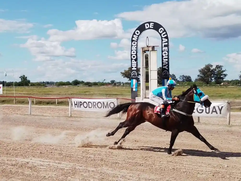 Turf: Mantecosa se impuso en el Gran Premio “Gury” Cáceres