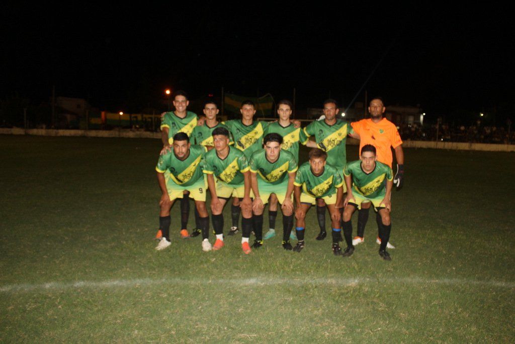 Esta es la formación inicial de Urquiza que se quedó con el clásico del Cuarto Cuartel.