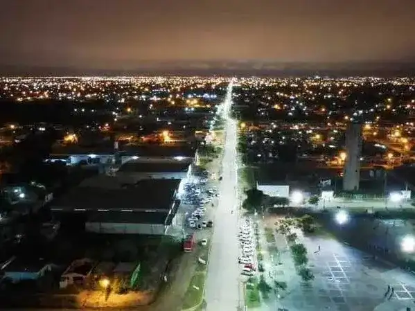 Tras alcanzar un acuerdo, la 
Municipalidad instalará 2.145 led en capital