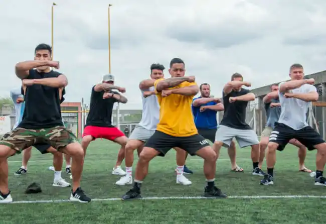 Los All Blacks visitaron a los espartanos en el penal de San Martín