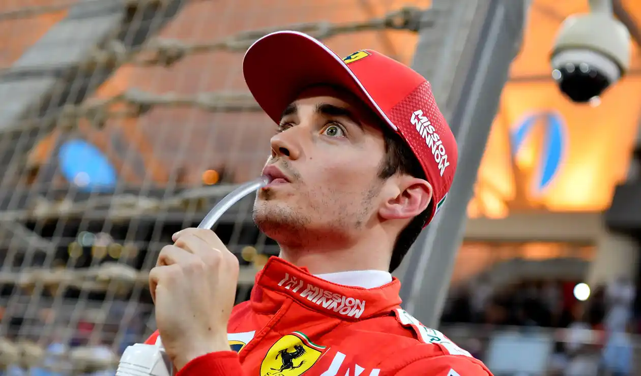 Leclerc negó vínculos con Mercedes.