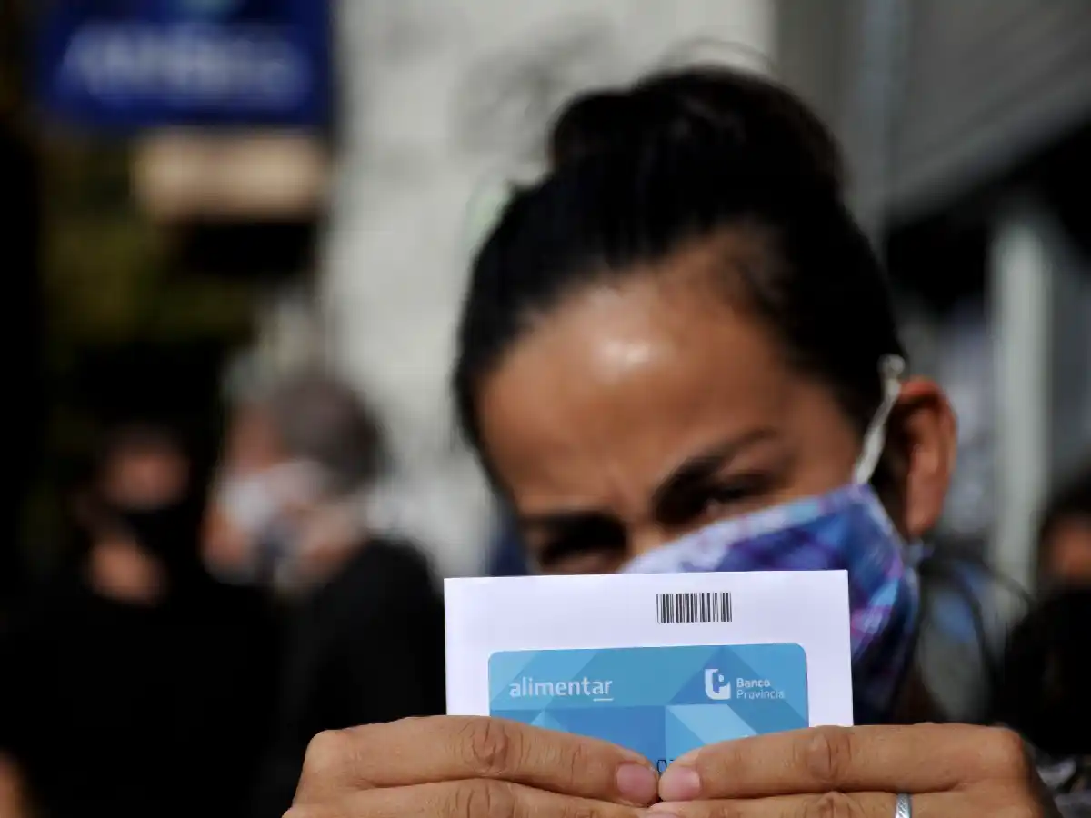 Tarjeta Alimentar: una "red de protección" que no mejoró la calidad de la dieta, según la UCA