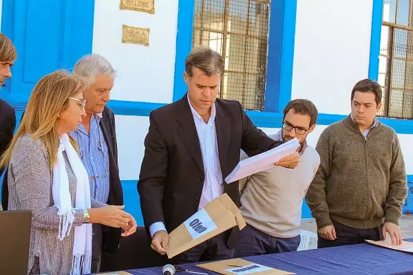Abrieron los sobres para licitar la compra de tres generadores
