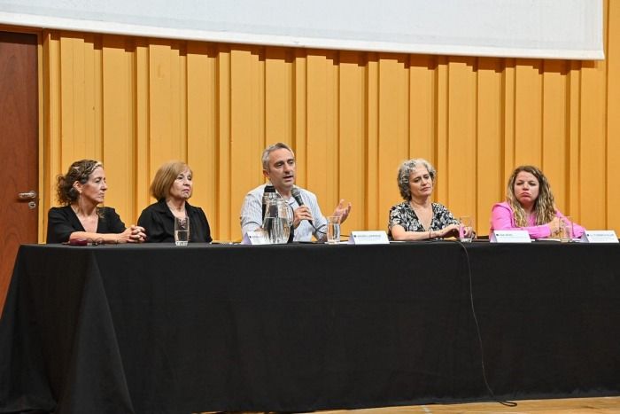 Larroque encabezó el acto en la UBA.