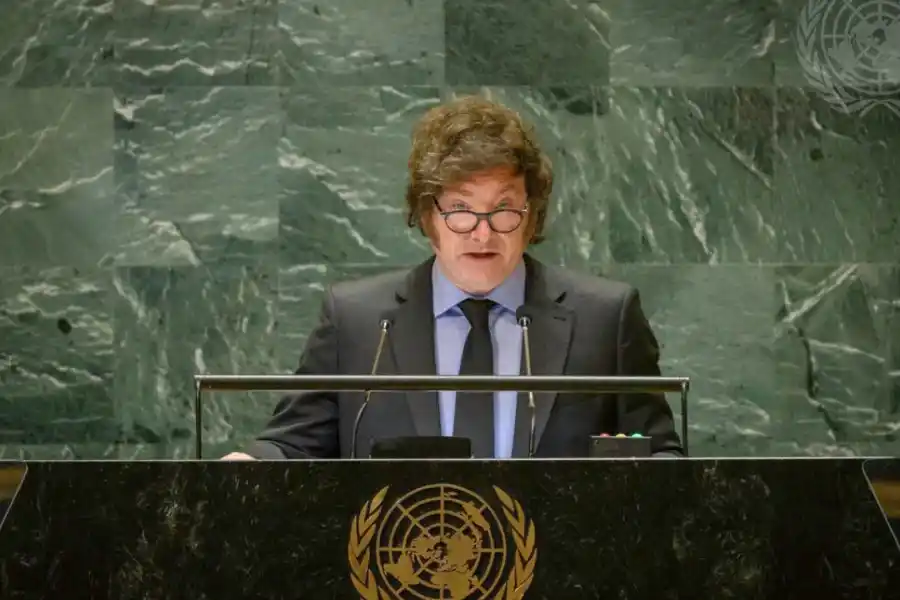 Afirman que Milei en el discurso ante la ONU copió un diálogo completo de una serie