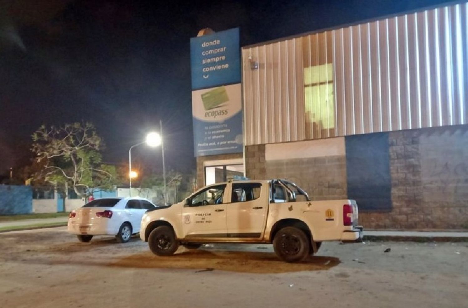 Asaltaron un conocido supermercado y se llevaron un millonario botín