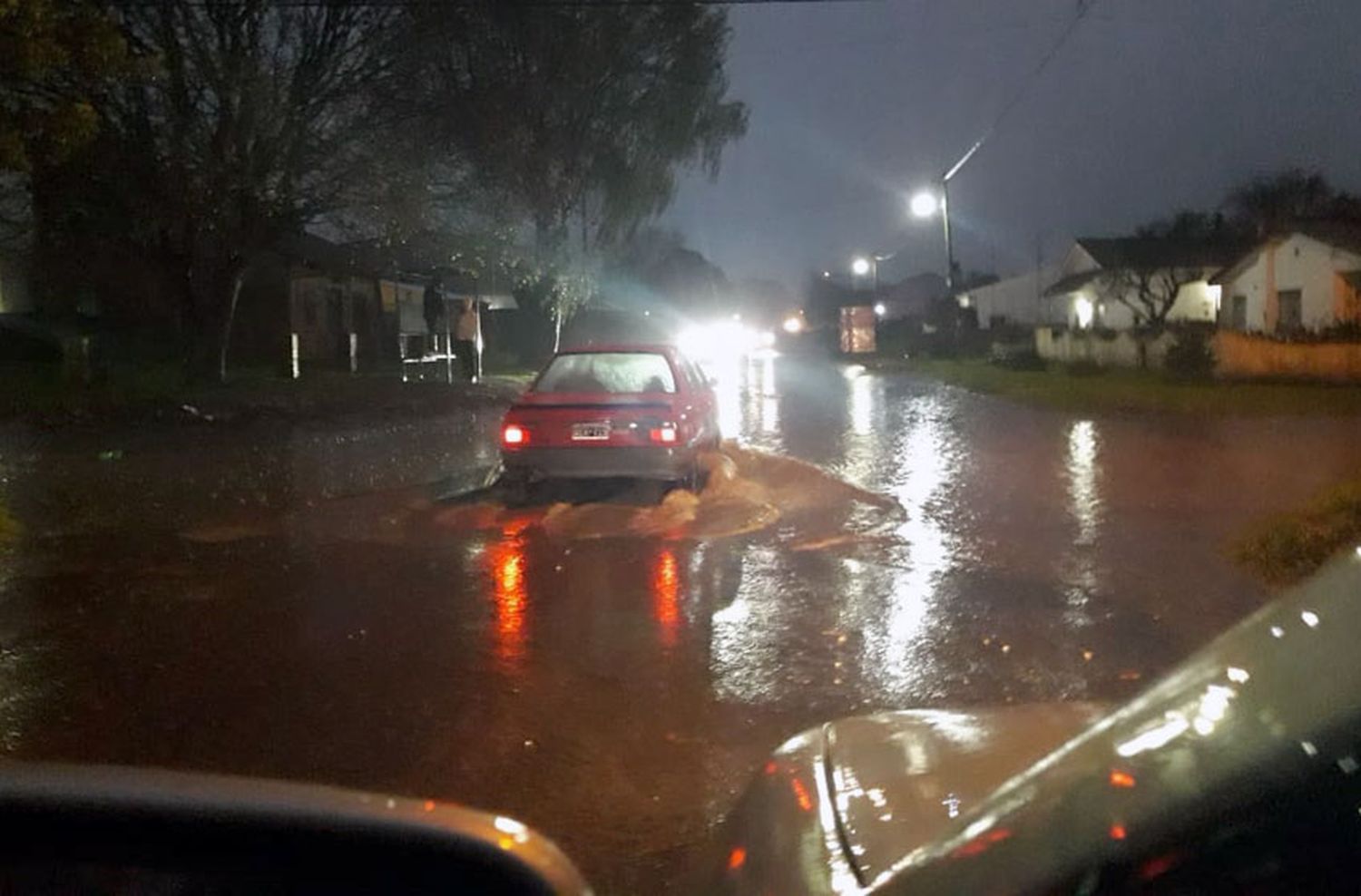 Barrios del Sur: las lluvias y el estado de las calles profundizan el aislamiento