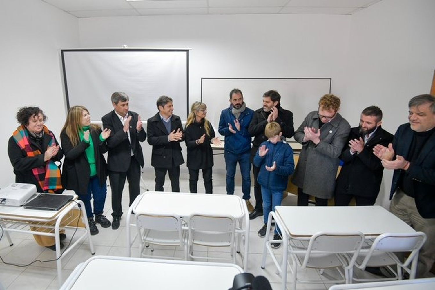 Kicillof inauguró obras en la Cuarta sección: “Nosotros vamos a seguir construyendo escuelas y hospitales”