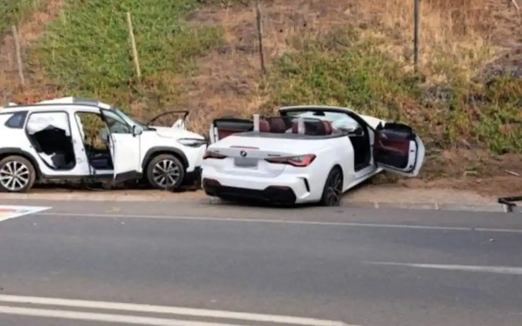 Los ocupantes del otro automóvil involucrado son chilenos y salieron ilesos.