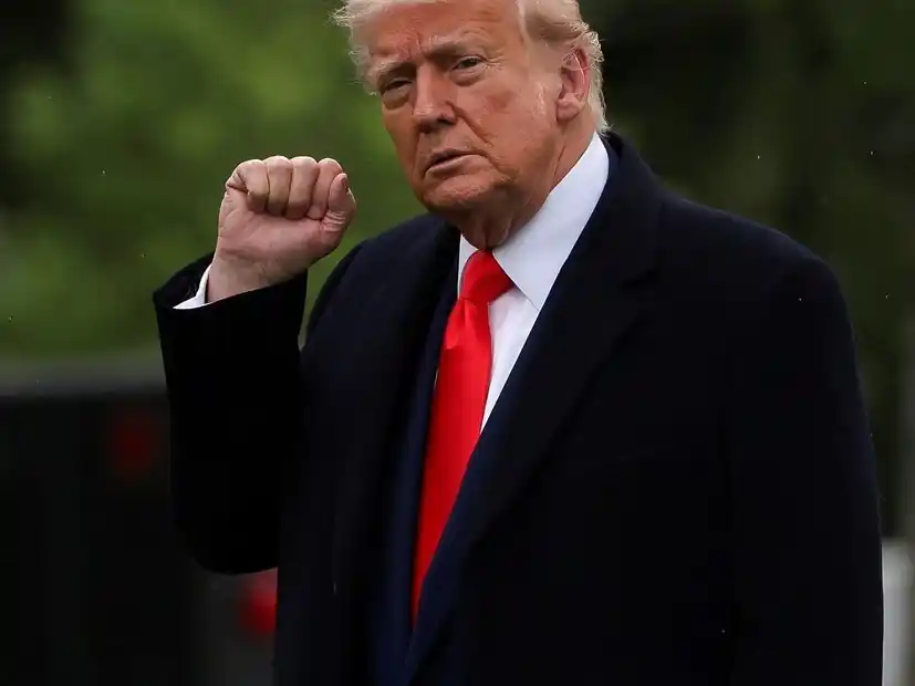 El Servicio de Ciudadanía e Inmigración de Estados Unidos detuvo de manera provisoria los trámites de solicitud de ciudadanos sujetos a restricciones.