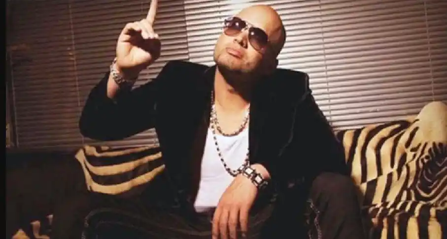 A «El Potro» Álvarez se le fue la luz en pleno show y el público lo abucheó