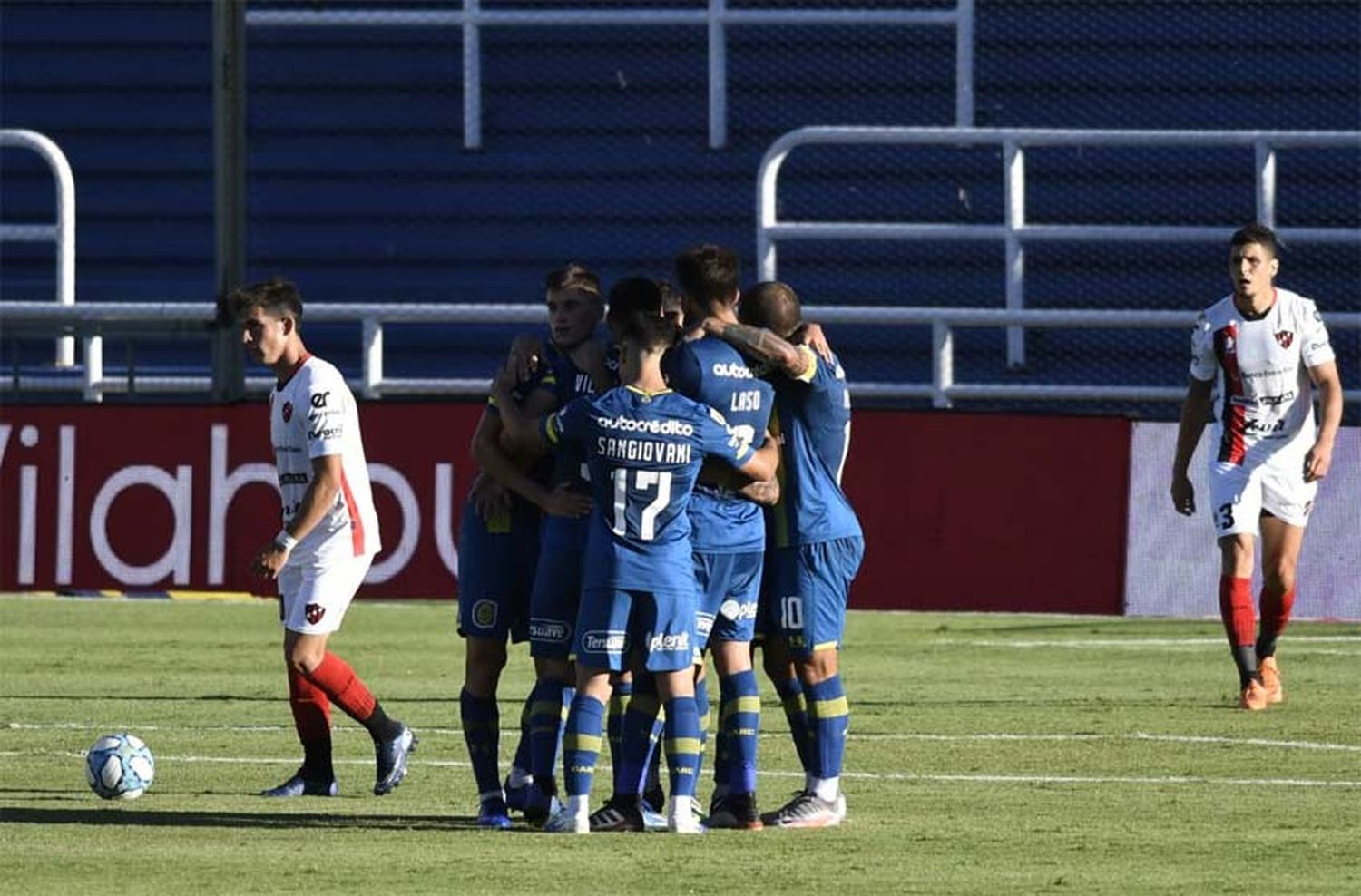 Central tuvo una tarde perfecta en Arroyito y goleó a Patronato